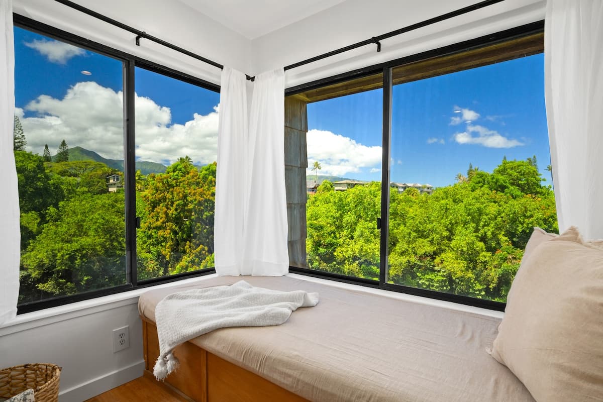 Condo in Princeville · ★4.96 · 1 bedroom · 2 beds · 1 bath - Photo 4