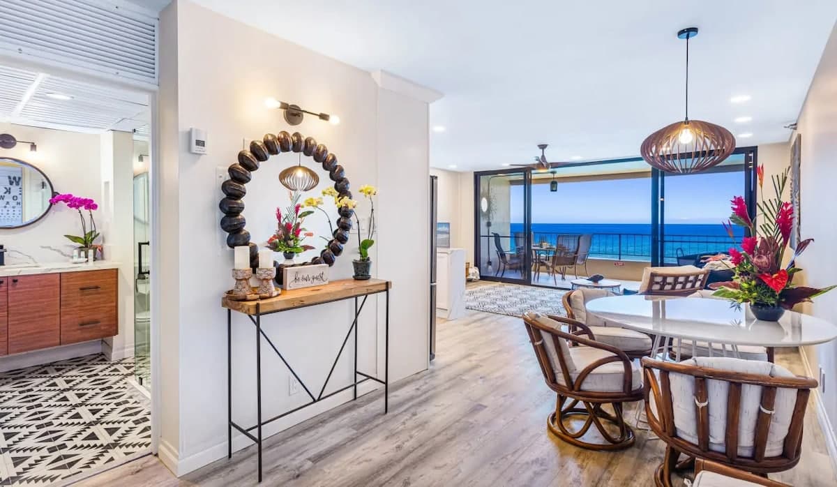Condo in Lahaina · ★5.0 · 1 bedroom · 2 beds · 1 bath - Photo 5