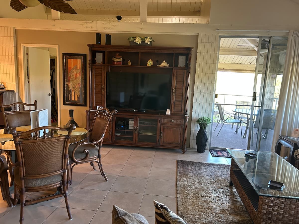Condo in Kihei · ★4.82 · 2 bedrooms · 4 beds · 2 baths - Photo 4