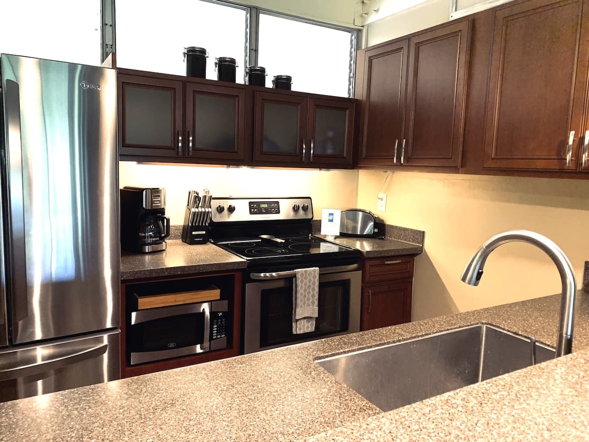 Condo in Kihei · ★4.82 · 2 bedrooms · 4 beds · 2 baths - Photo 5
