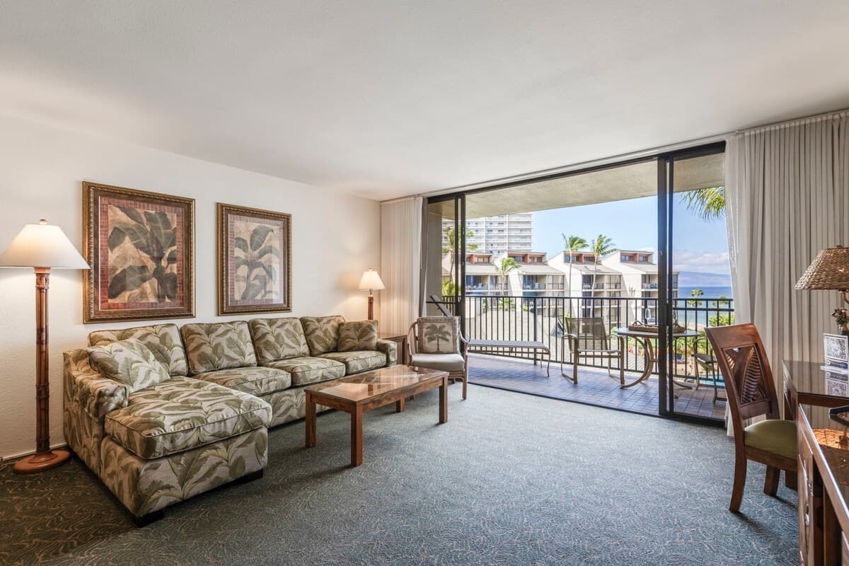 Condo in Lahaina · ★5.0 · 1 bedroom · 2 beds · 1 private bath - Photo 1
