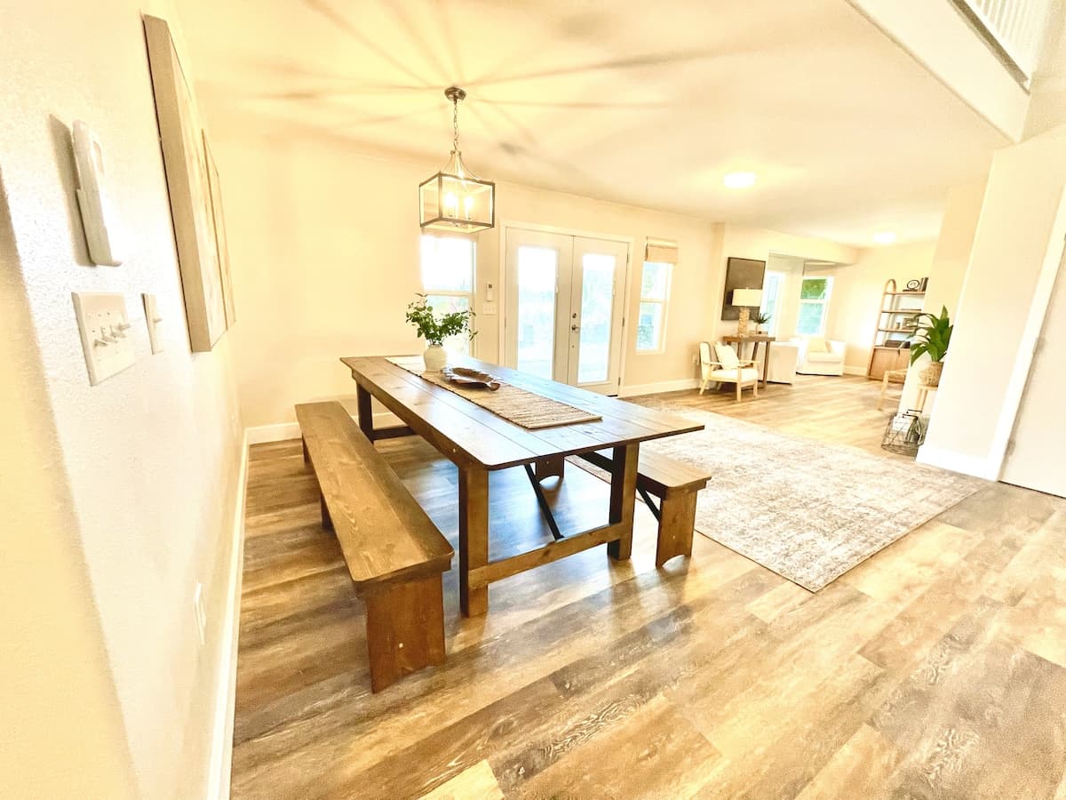 Home in Hakalau · ★5.0 · 4 bedrooms · 7 beds · 4 private baths - Photo 4