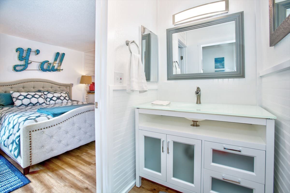 Condo in Princeville · ★4.83 · Studio · 2 beds · 1 private bath - Photo 2