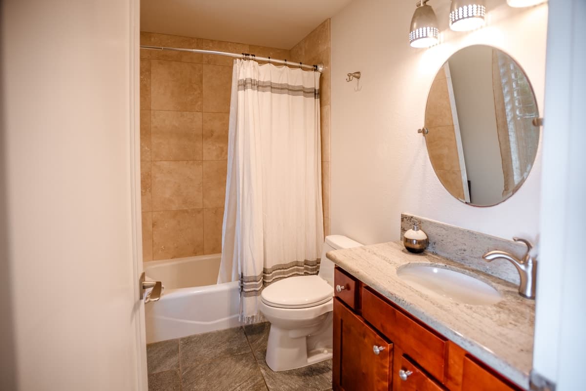 Condo in Kapaa · ★4.92 · 1 bedroom · 1 bed · 1 private bath - Photo 5