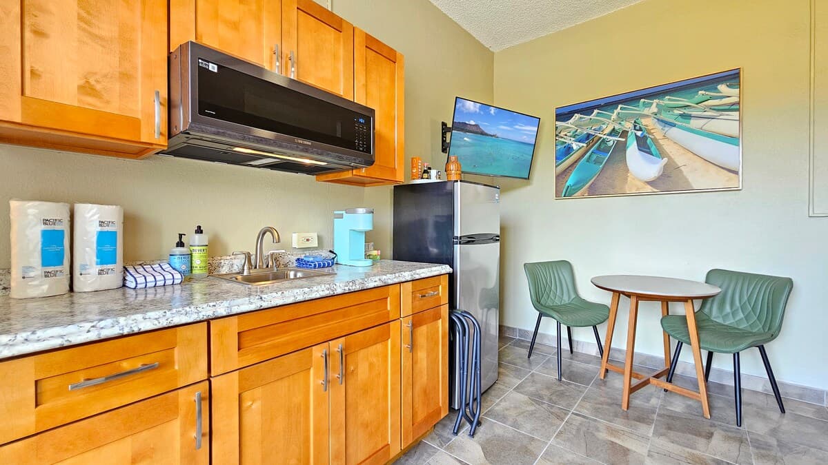 WG 214 | 2025 New Remodel Energetic Queen Sleeps 2 - Photo 4