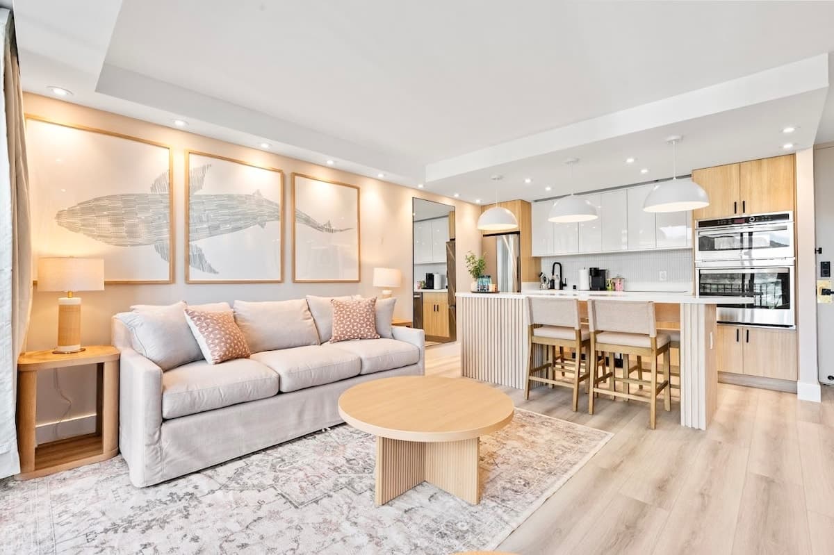 15FL-Upscale Chic Waikiki Banyan 1BR-Free Parking - Photo 2