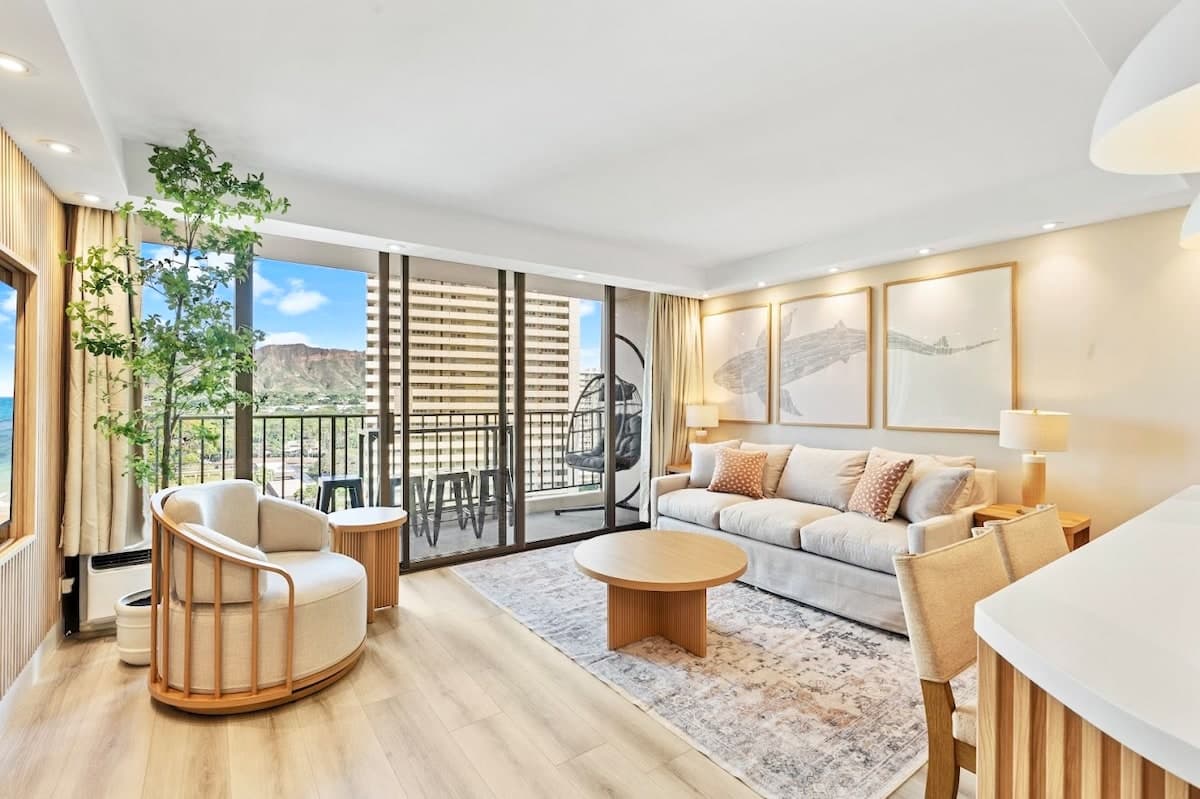 15FL-Upscale Chic Waikiki Banyan 1BR-Free Parking - Photo 3