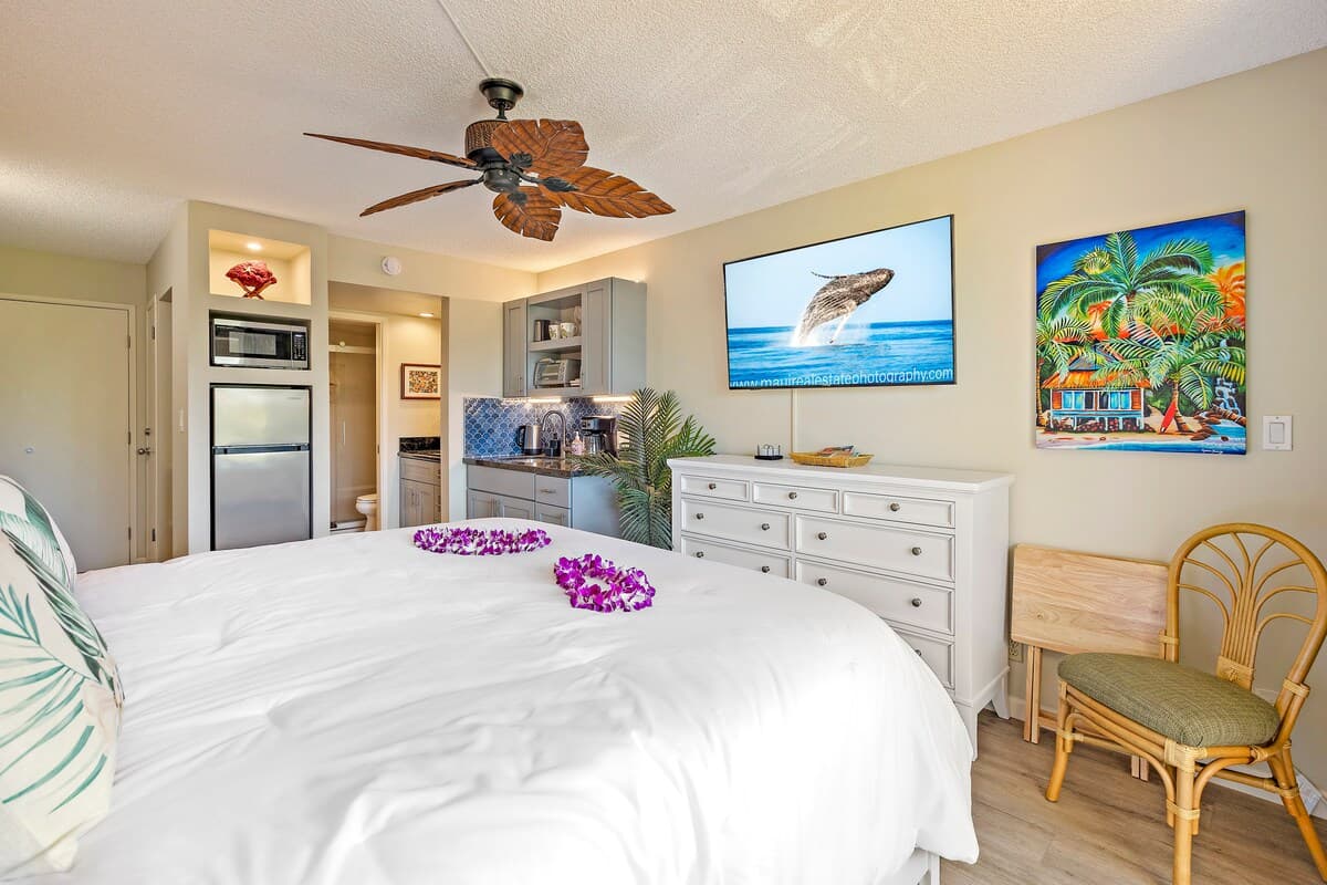 Condo in Kihei · ★4.96 · Studio · 1 bed · 1 private bath - Photo 3