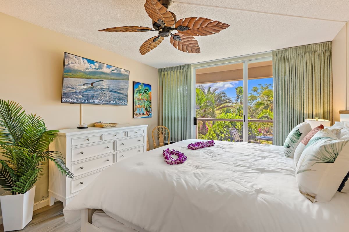 Condo in Kihei · ★4.96 · Studio · 1 bed · 1 private bath - Photo 2