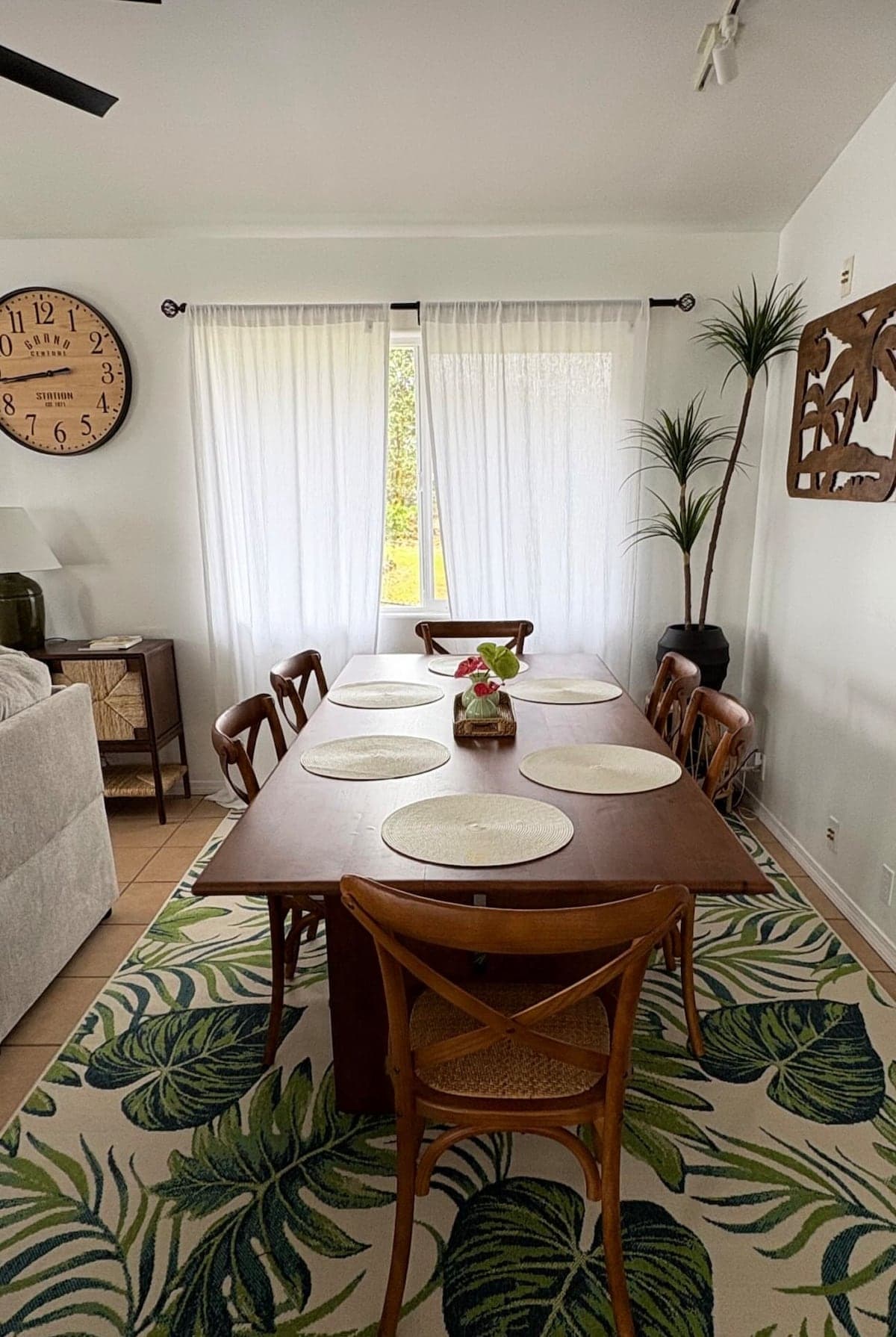 Home in Hilo · ★4.94 · 3 bedrooms · 5 beds · 2 private baths - Photo 1
