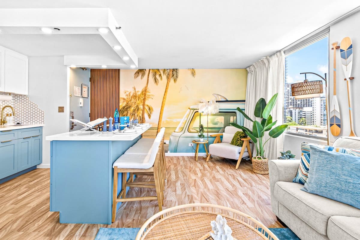 NEW Remodeled • 3 Min Walk to Beach • Rooftop Pool - Photo 5