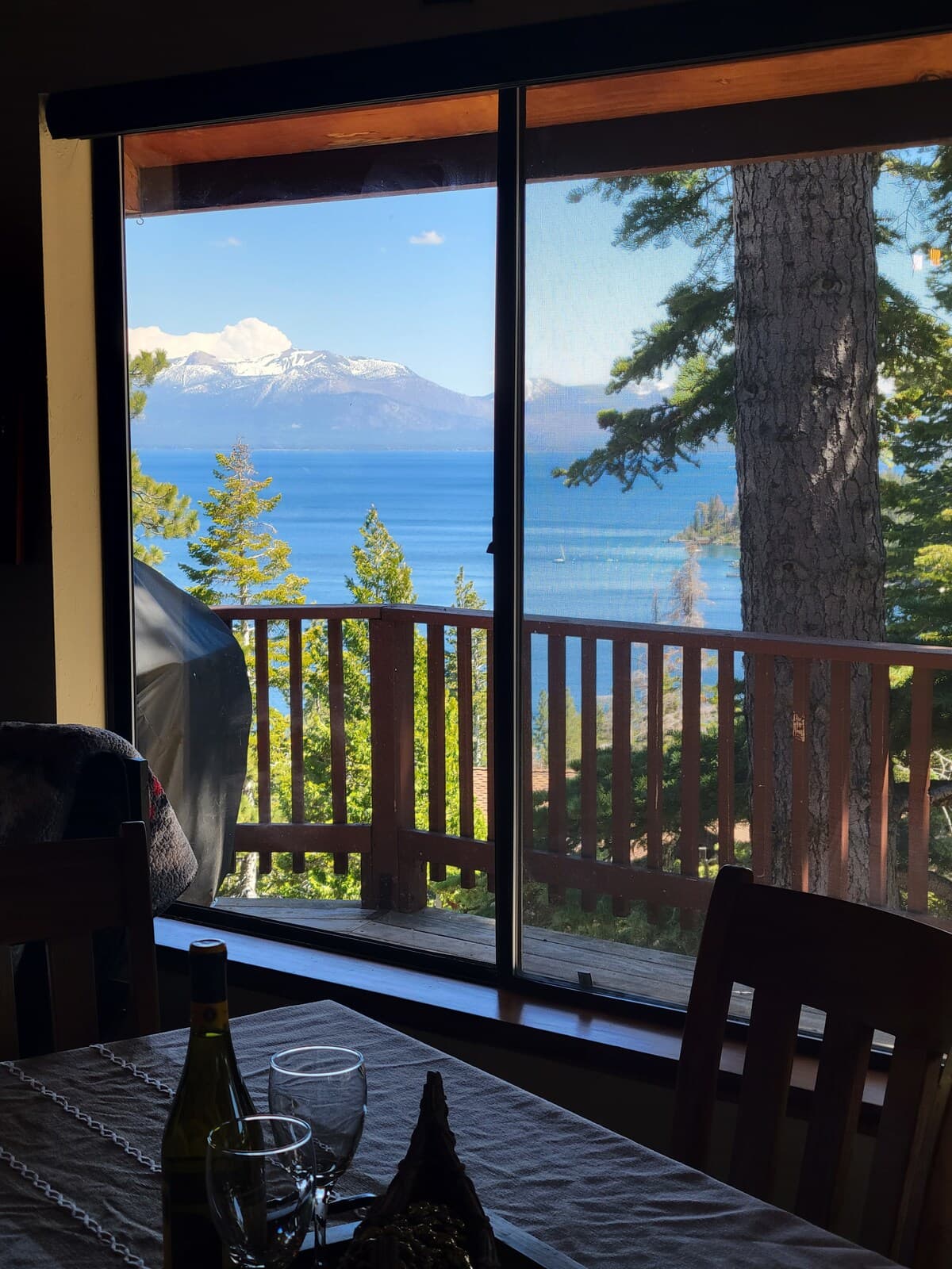 Rustic Round Home with Panoramic Lake Views - Photo 2
