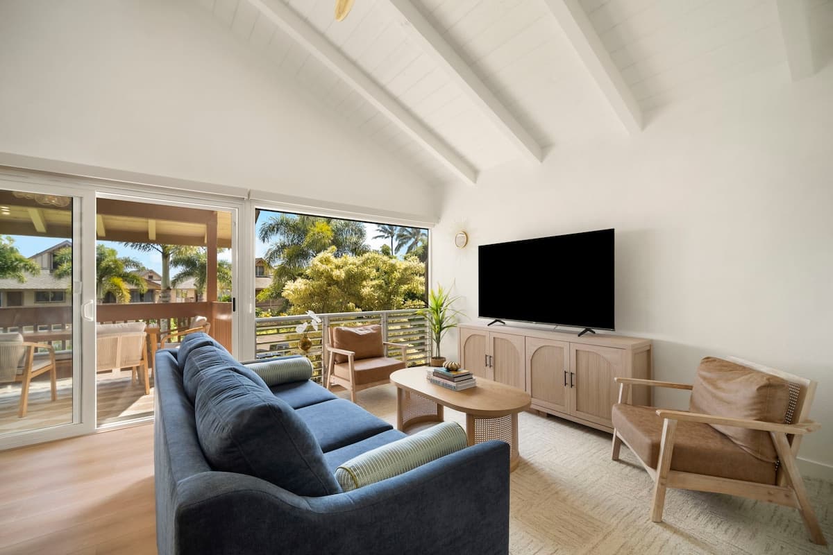 Stylish Princeville Retreat | Private Lanai + AC - Photo 3
