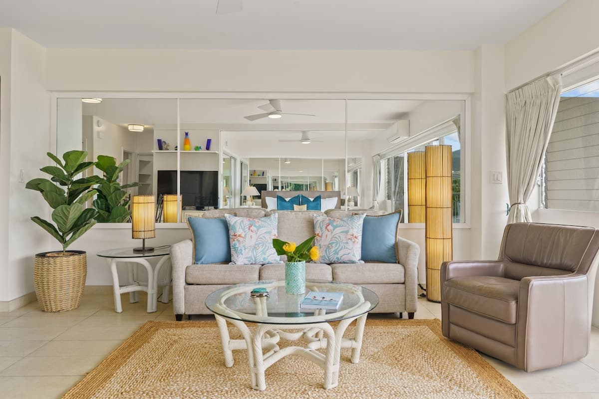 Condo in Honolulu · ★5.0 · 1 bedroom · 2 beds · 1 private bath - Photo 5