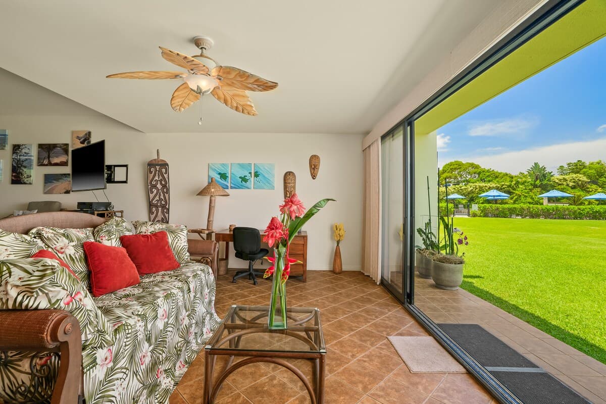 Spacious Ground Floor Puu Poa 103 AC - Photo 5