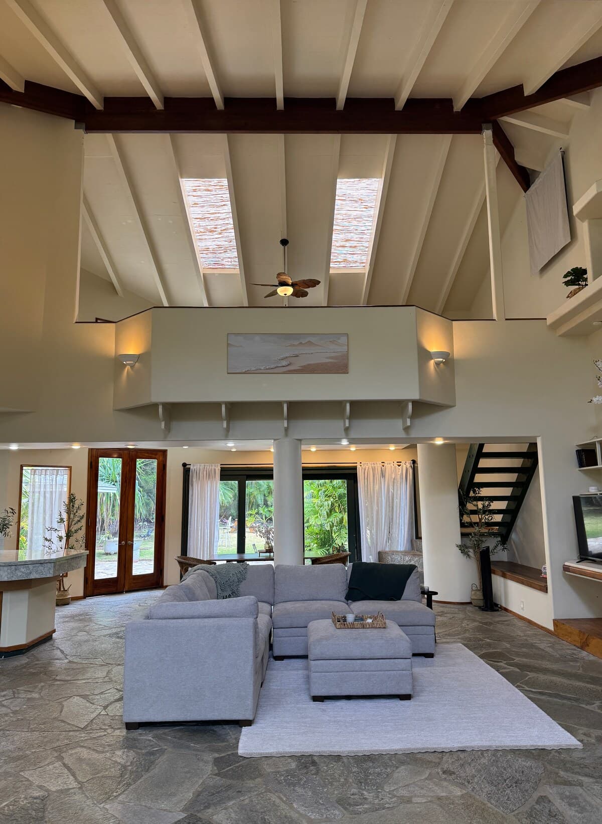 Home in Kailua · ★4.91 · 4 bedrooms · 5 beds · 3 private baths - Photo 2