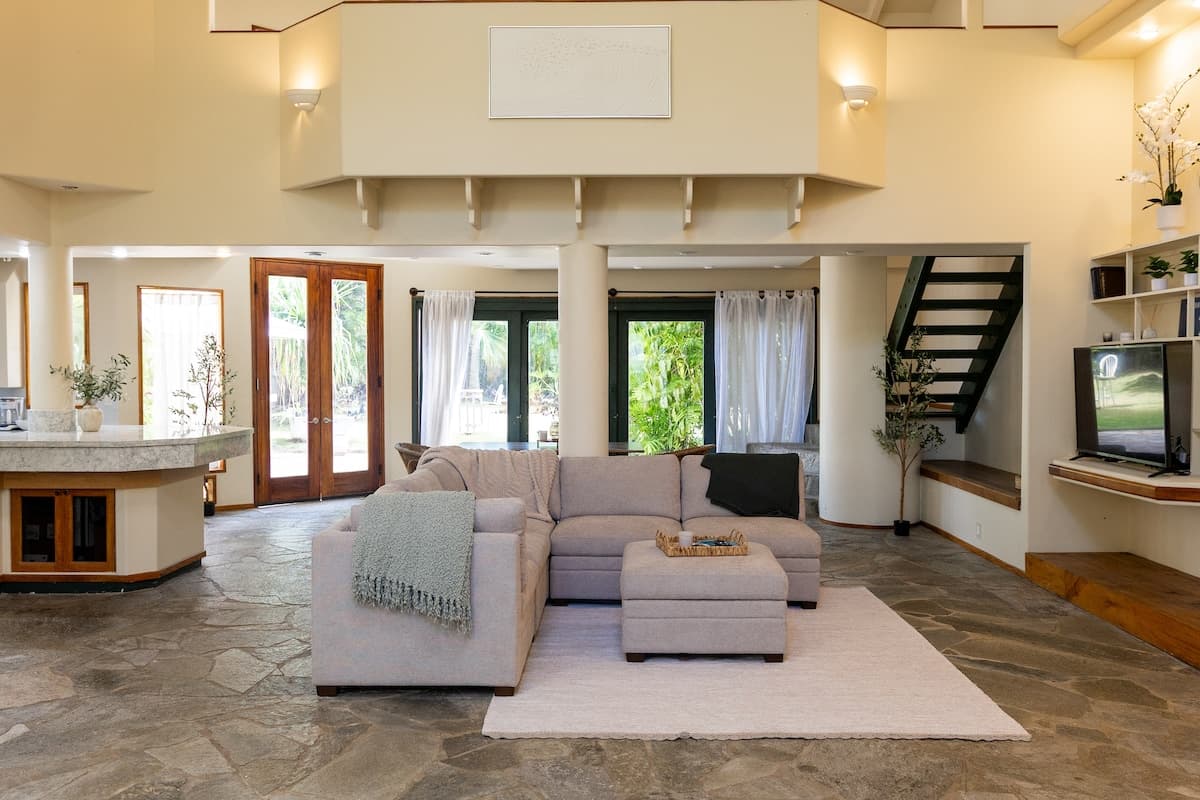 Home in Kailua · ★4.91 · 4 bedrooms · 5 beds · 3 private baths - Photo 1