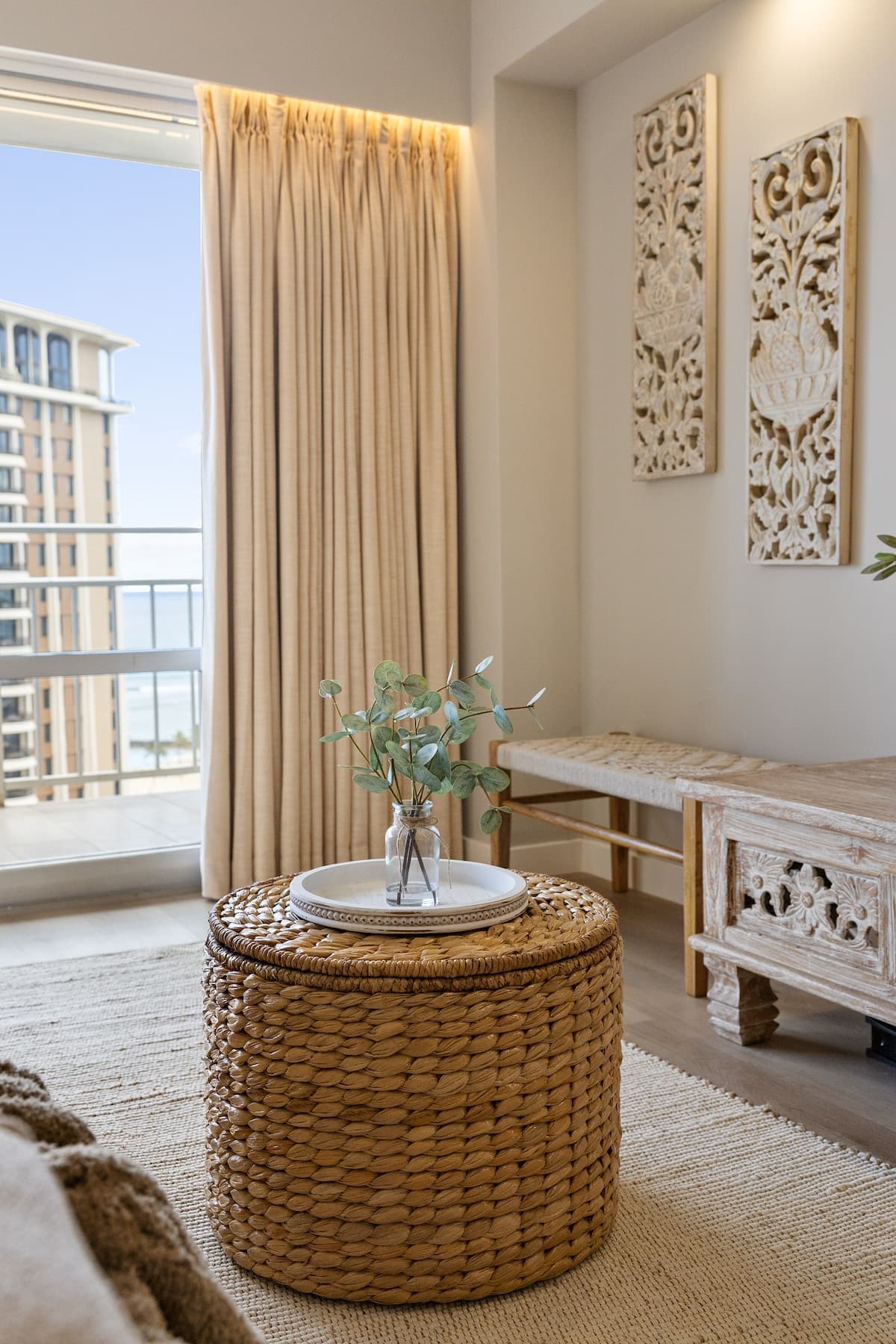 Waikiki Wave Retreat: Ocean Luxe on 17F - Photo 4