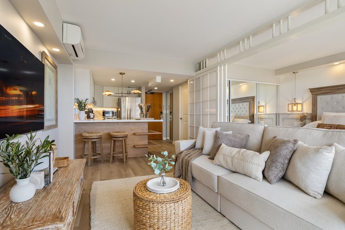 Waikiki Wave Retreat: Ocean Luxe on 17F - Photo 5