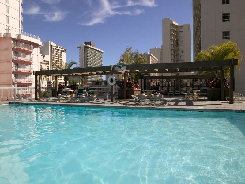 Upscale Waikiki Ocean Retreat – 1-Bedroom Suite - Photo 5