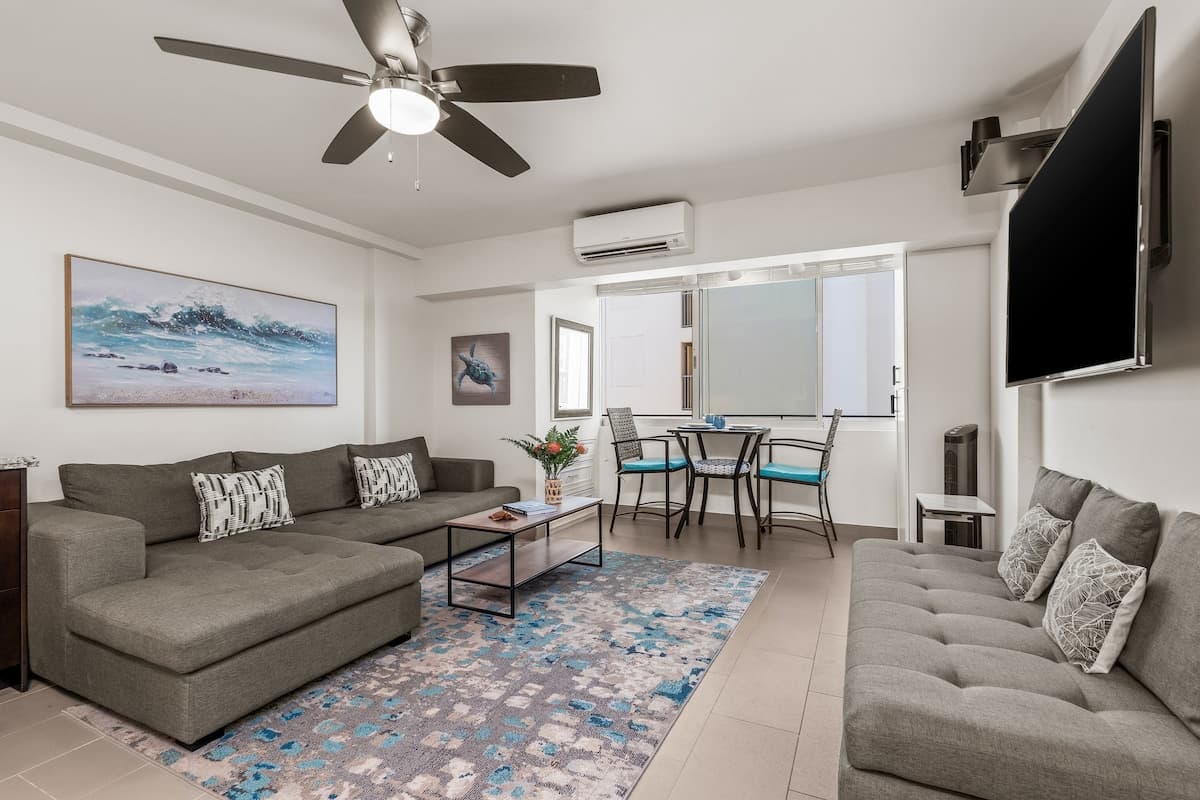 1 Block to Beach with FREE Parking Nearby! NH902 - Photo 2