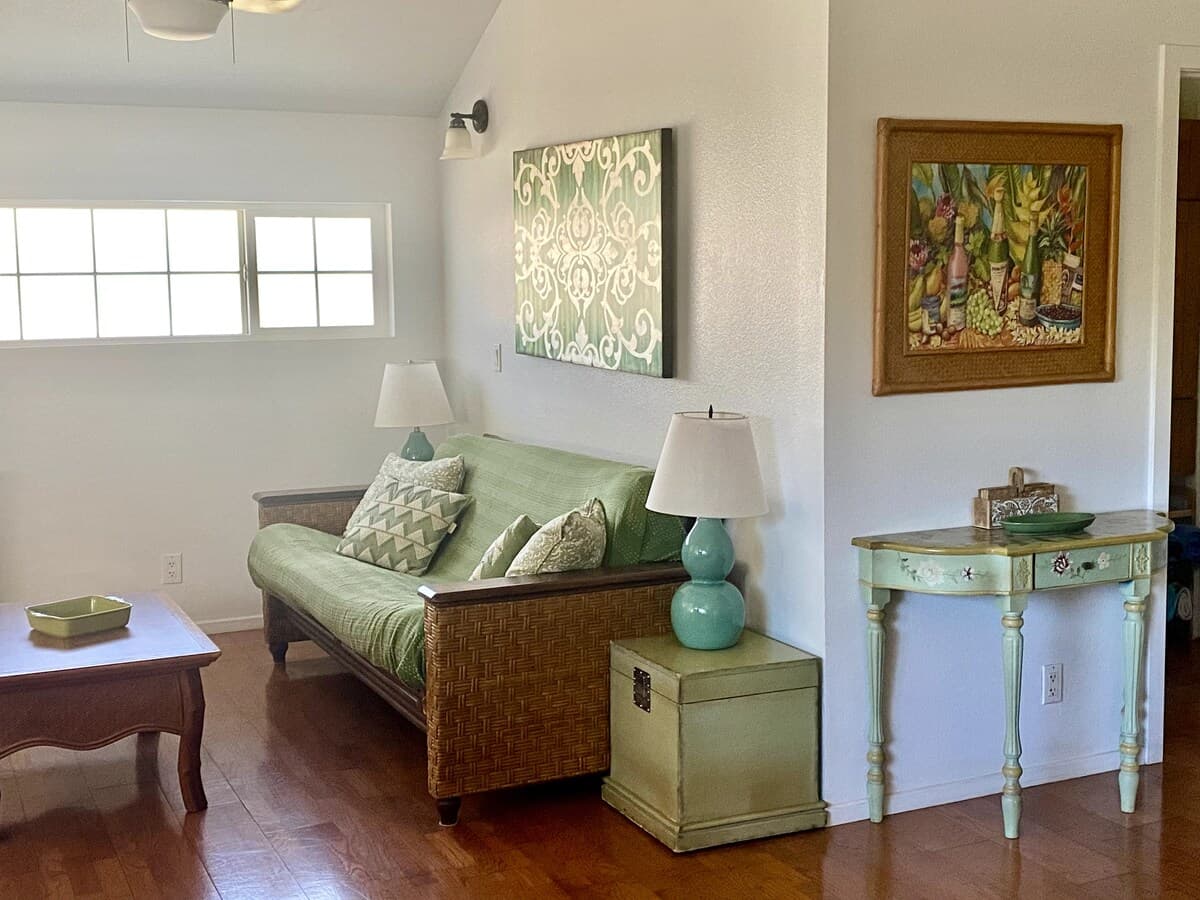 Home in Paia · ★4.72 · 1 bedroom · 1 bed · 1 bath - Photo 2
