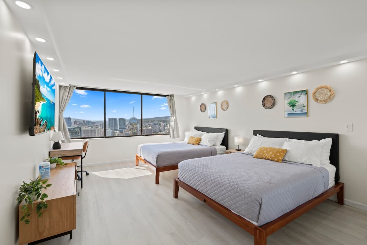 Only One In Waikiki Dual Private Penthouse 43 FL - Photo 3