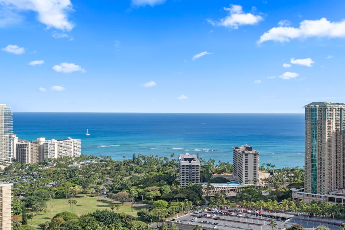 Only One In Waikiki Dual Private Penthouse 43 FL - Photo 1