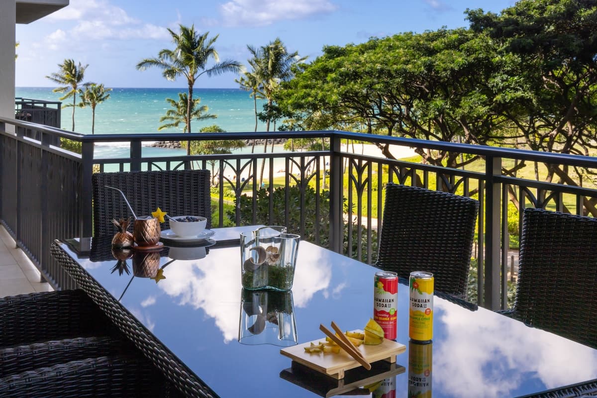 Condo in Kapolei · ★5.0 · 2 bedrooms · 3 beds · 2.5 private baths - Photo 1