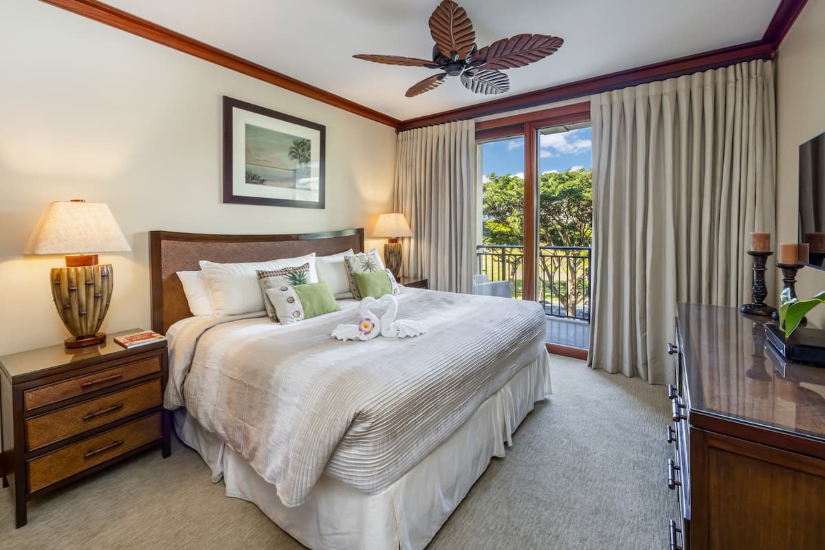 Condo in Kapolei · ★5.0 · 2 bedrooms · 3 beds · 2.5 private baths - Photo 2