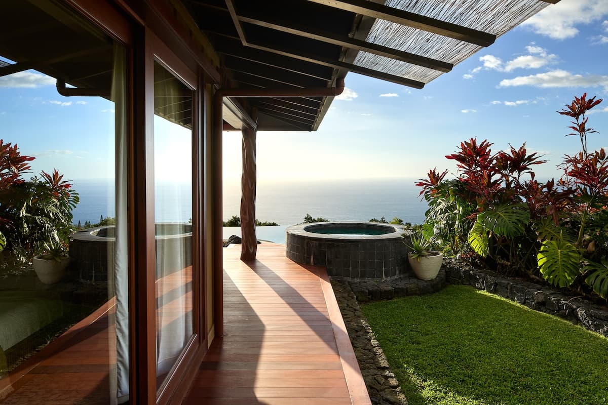Home in Holualoa · ★4.99 · 4 bedrooms · 4 beds · 4 baths - Photo 2
