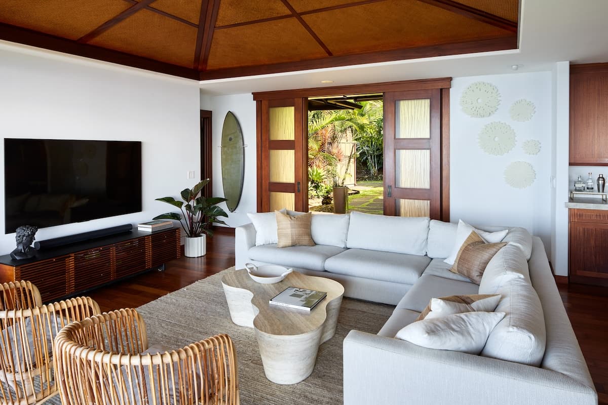 Home in Holualoa · ★4.99 · 4 bedrooms · 4 beds · 4 baths - Photo 5