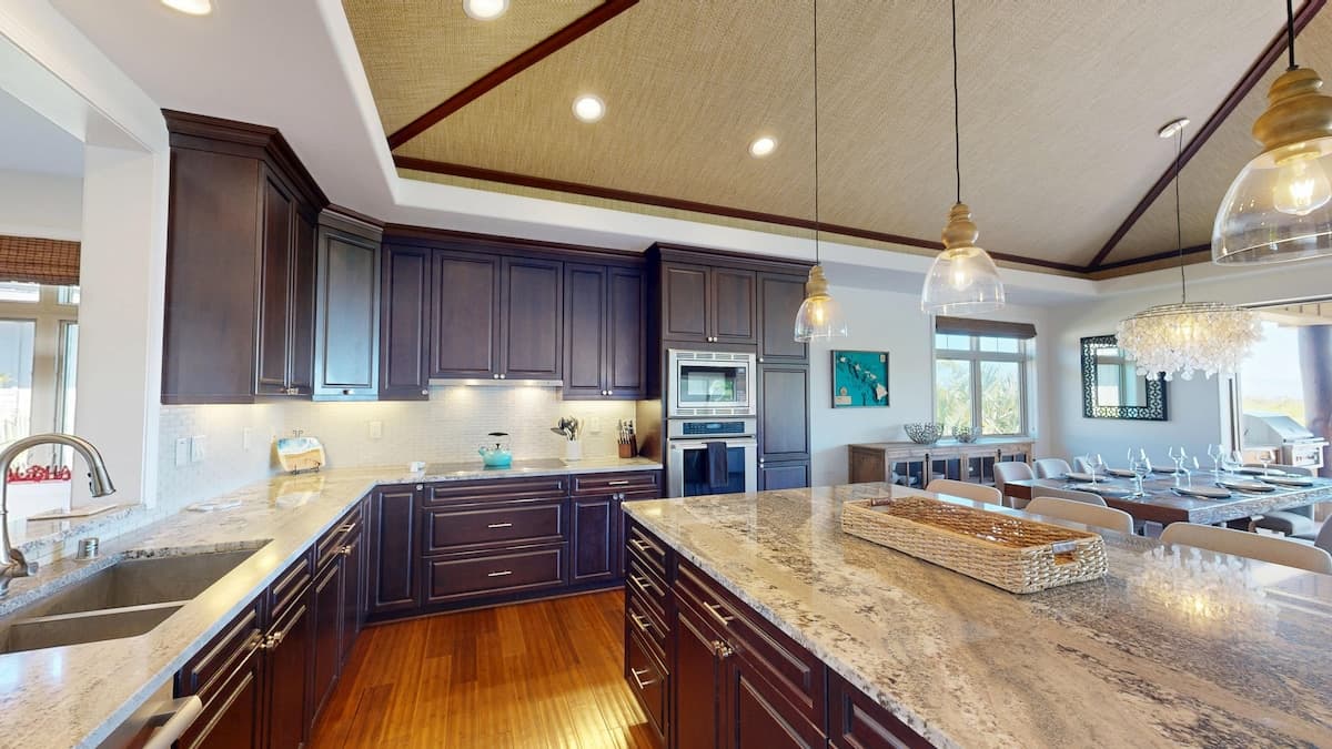 Home in Waimea · ★4.94 · 4 bedrooms · 8 beds · 3 baths - Photo 4