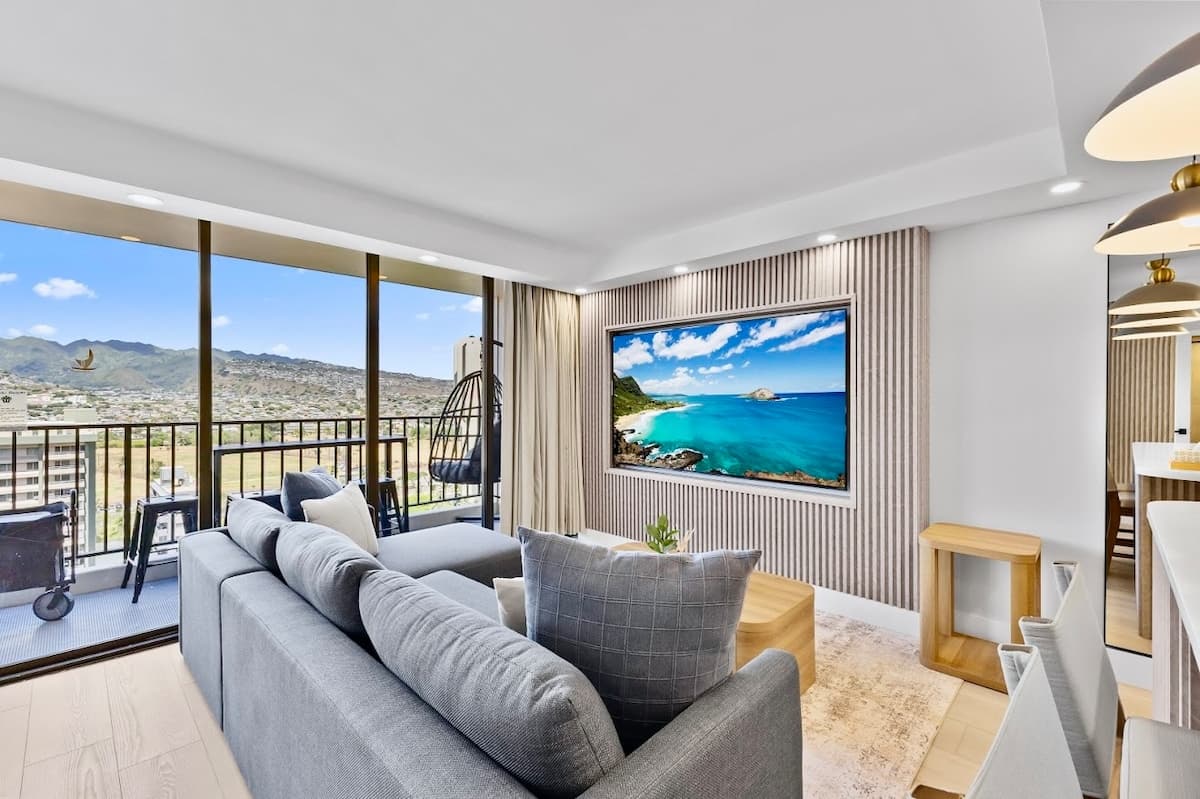 19F-Newly Renovated Banyan- Stunning 1BR/Parking - Photo 3