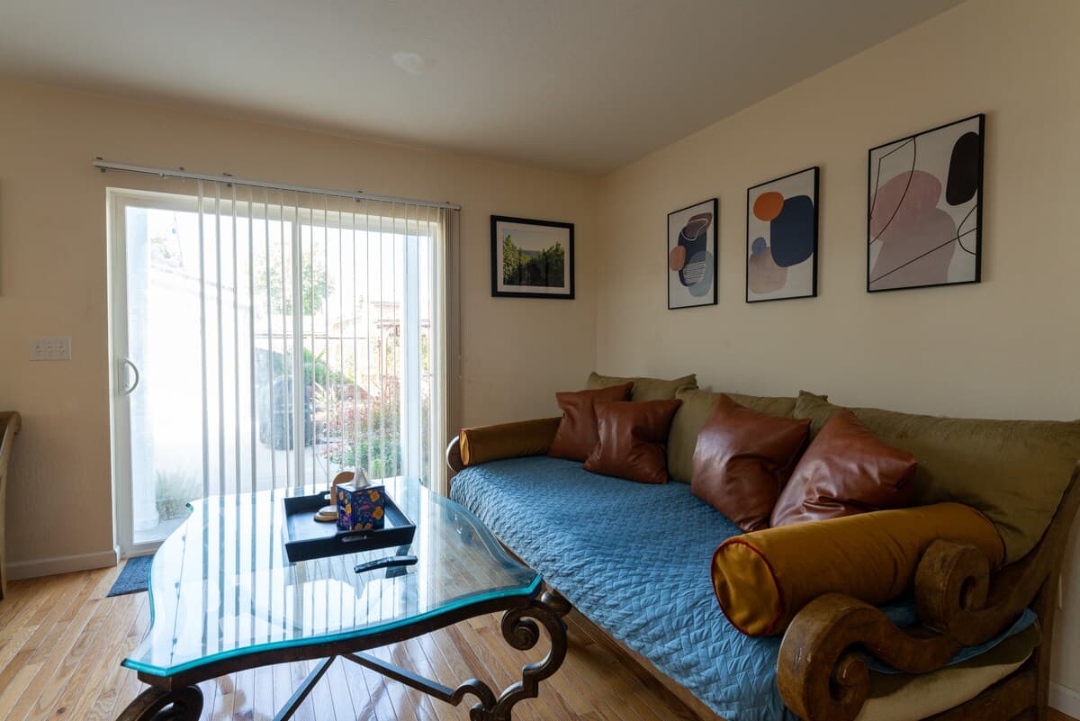 Arcade, Hot Tub & Purple Mattress Retreat - Photo 2