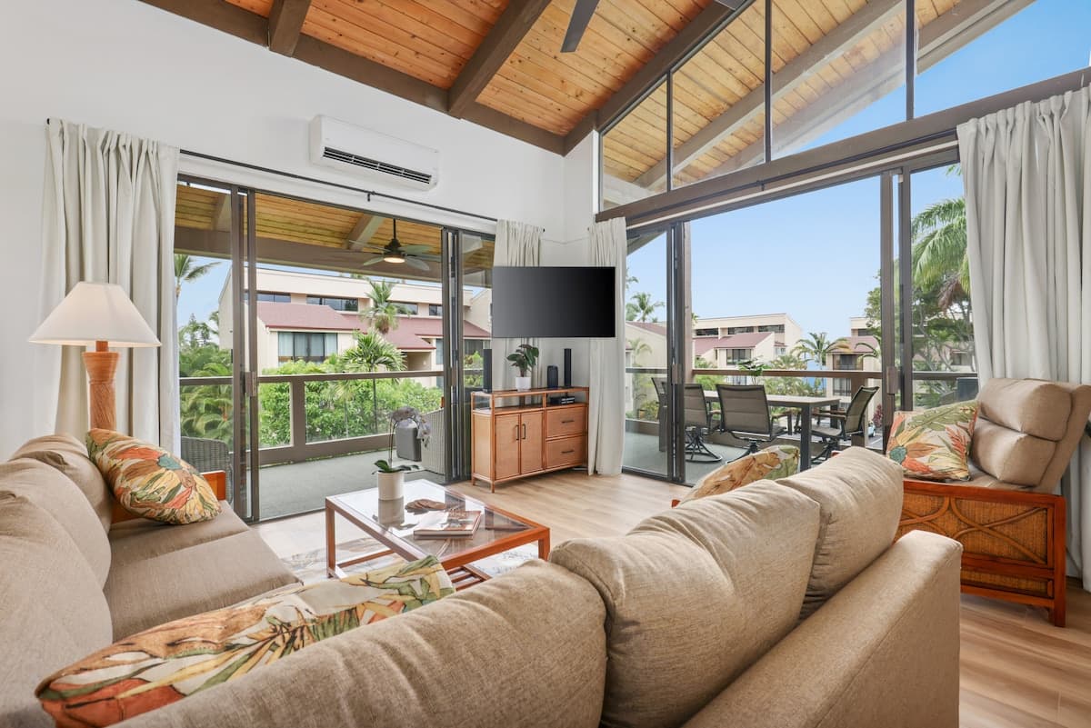 Oceanfront Complex - 2bdrm/2bath with Loft - New! - Photo 1