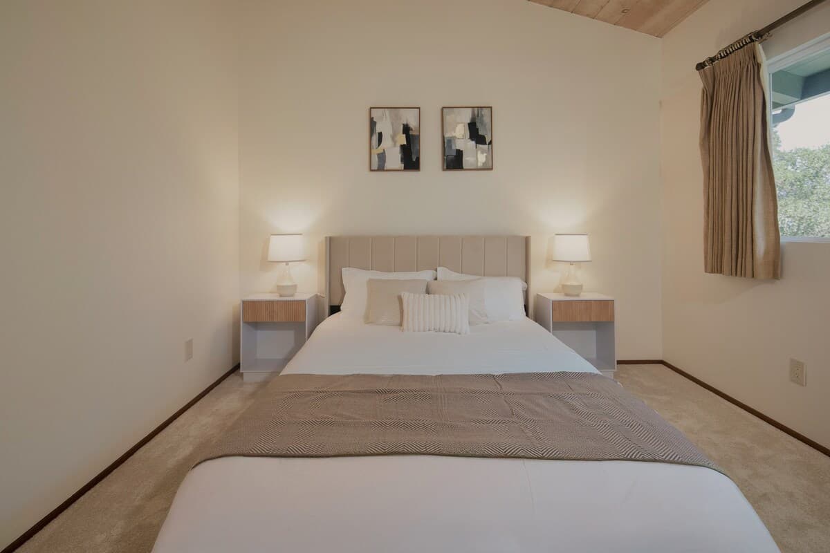 Sun-Filled Monterey Retreat Near Aquarium & Beach - Photo 4