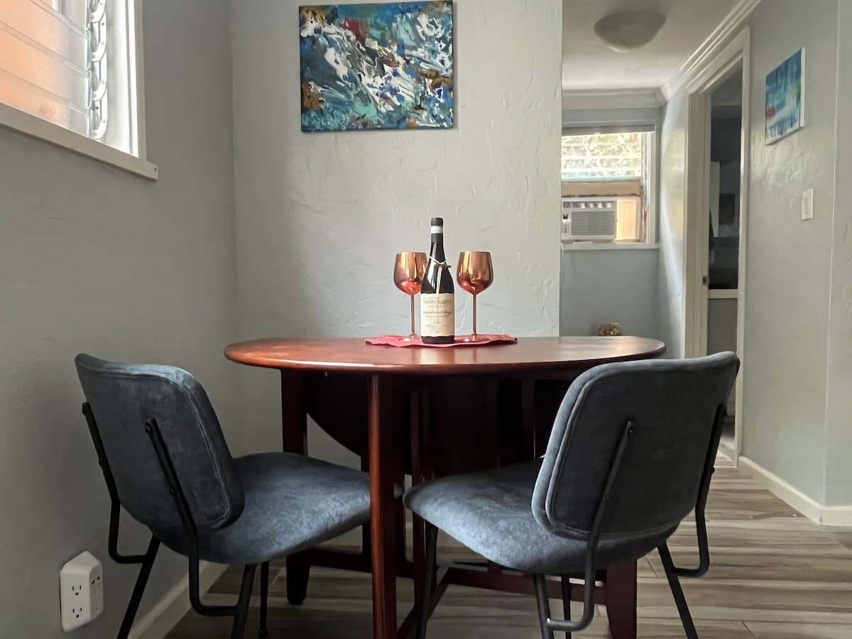 Home in Kailua-Kona · ★5.0 · 1 bedroom · 1 bed · 1 private bath - Photo 2