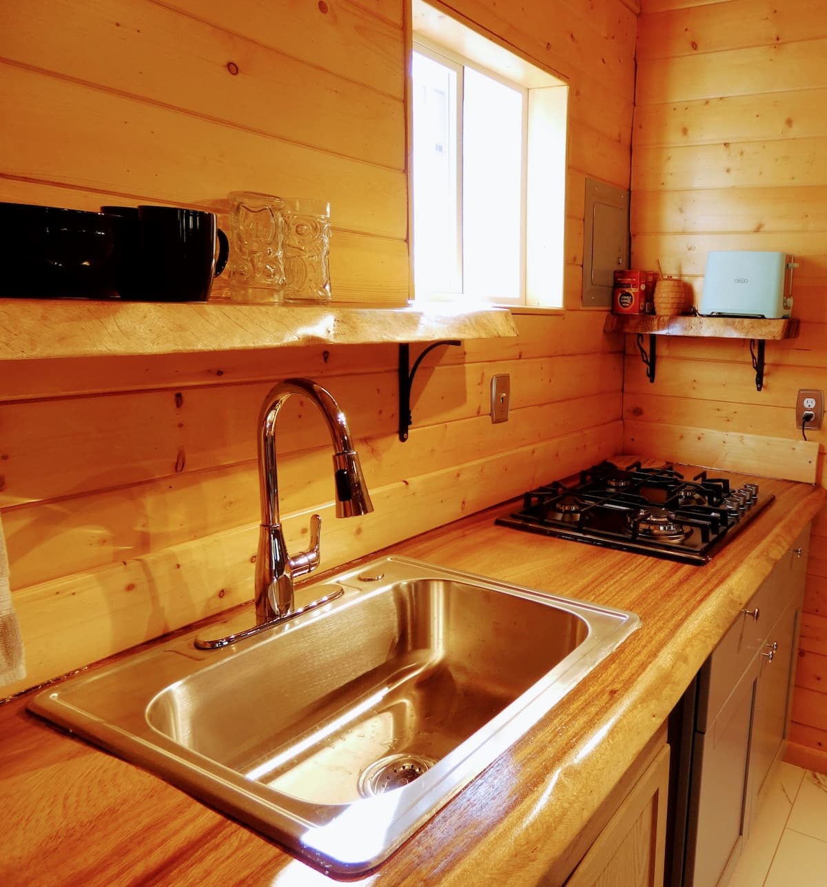 Cabin in Ocean View · ★4.94 · 1 bedroom · 1 bed · 1 private bath - Photo 5