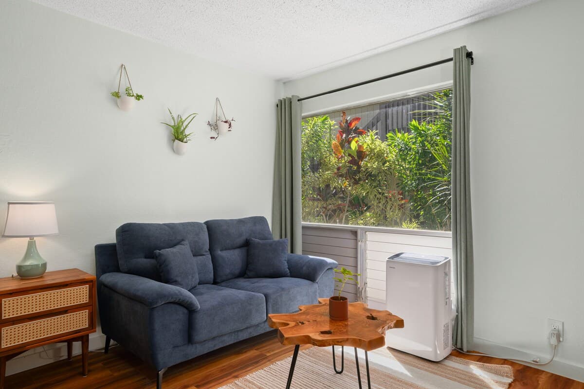 NEW Moana Retreat Studio AC, Hot Tub & Kitchenette - Photo 2