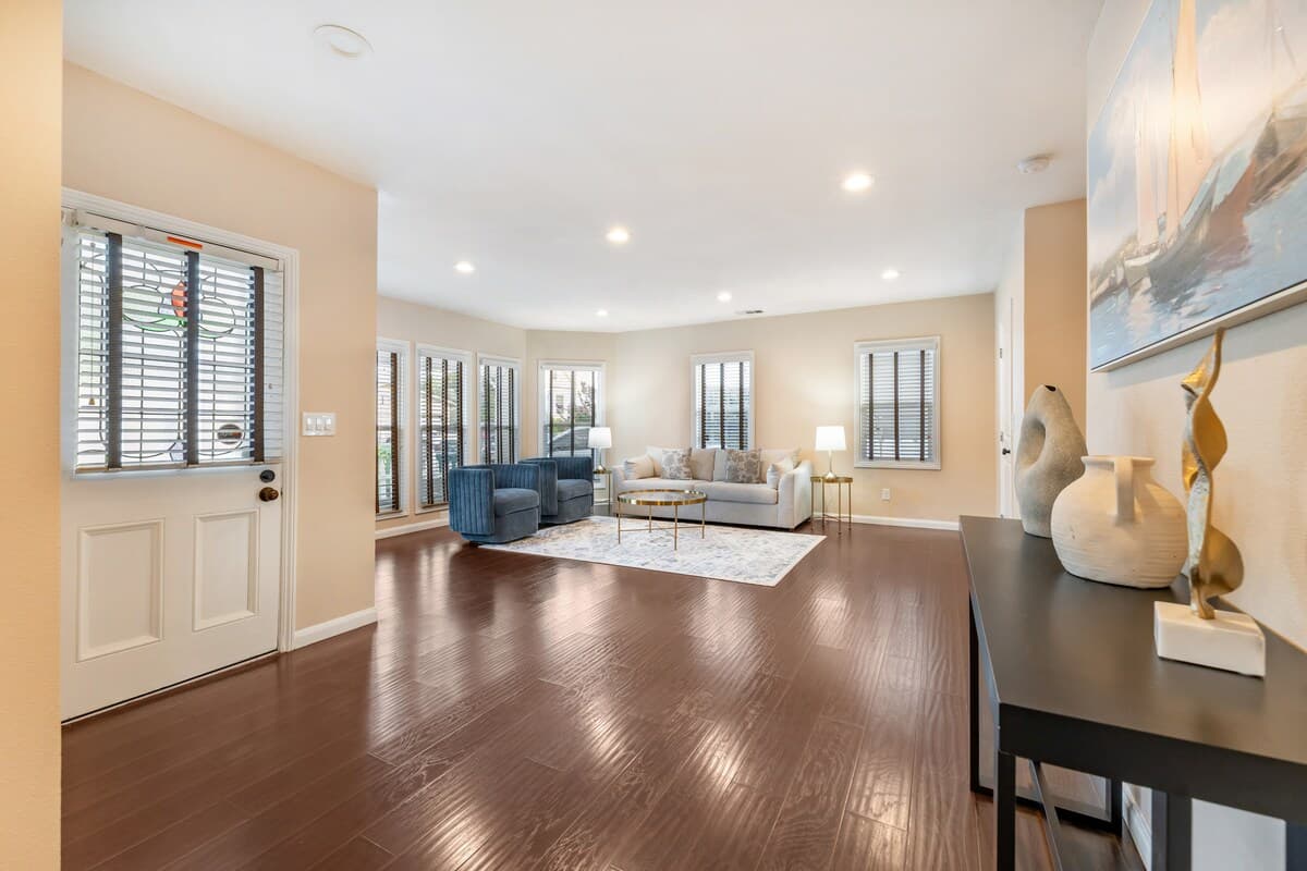 Luxury Pool Retreat w/ Chef's Kitchen & Game Room - Photo 2