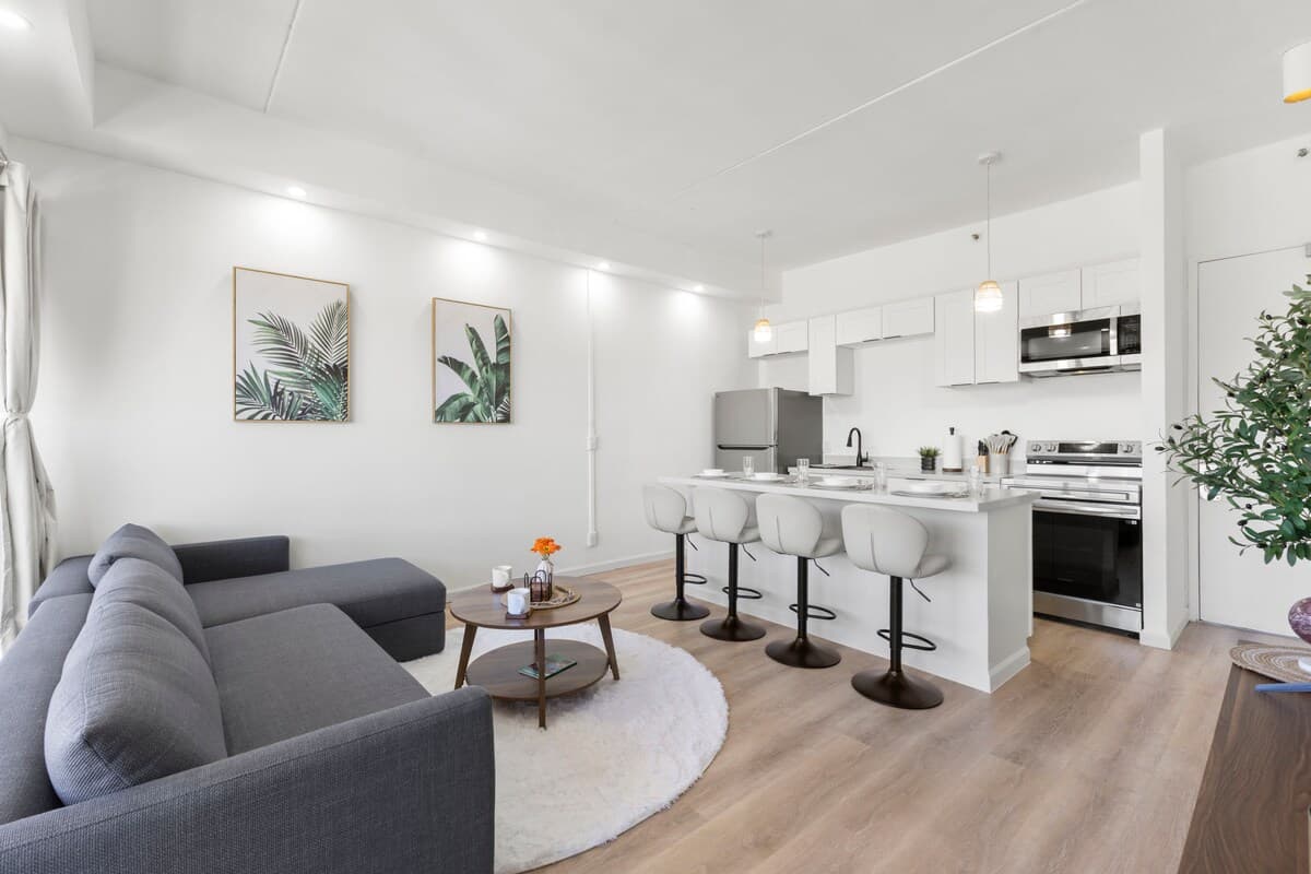 Fully Renovated Penthouse,Panoramic Sunrise,FreePK - Photo 2