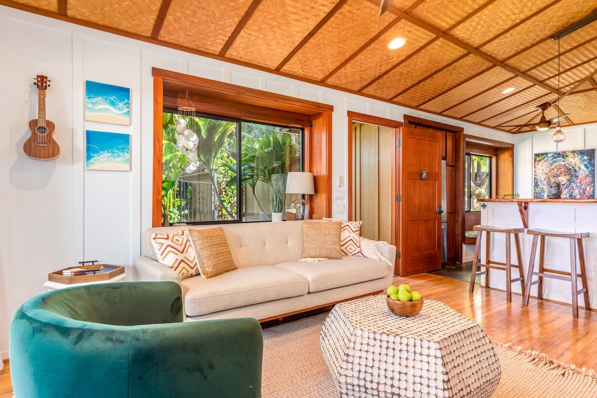 Home in Holualoa · ★4.98 · 2 bedrooms · 2 beds · 2 baths - Photo 3