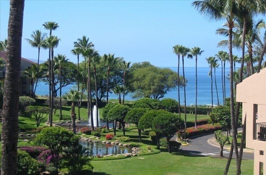 Condo in Kihei · ★4.9 · 1 bedroom · 1 bed · 2 private baths - Photo 1