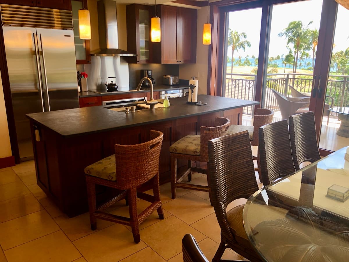 Condo in Kapolei · ★4.94 · 3 bedrooms · 5 beds · 3 private baths - Photo 4