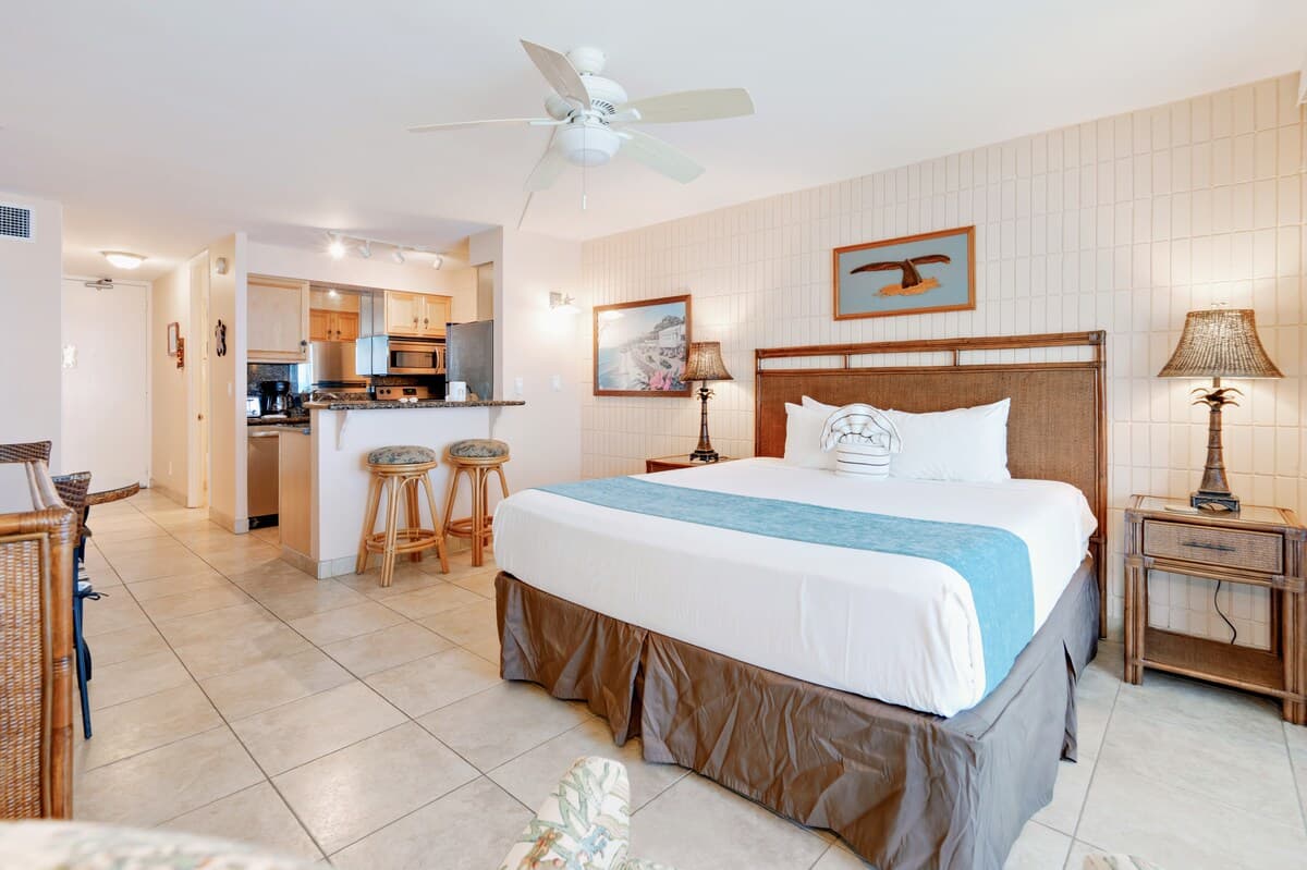 Beachfront Condo in Lahaina! - Photo 3