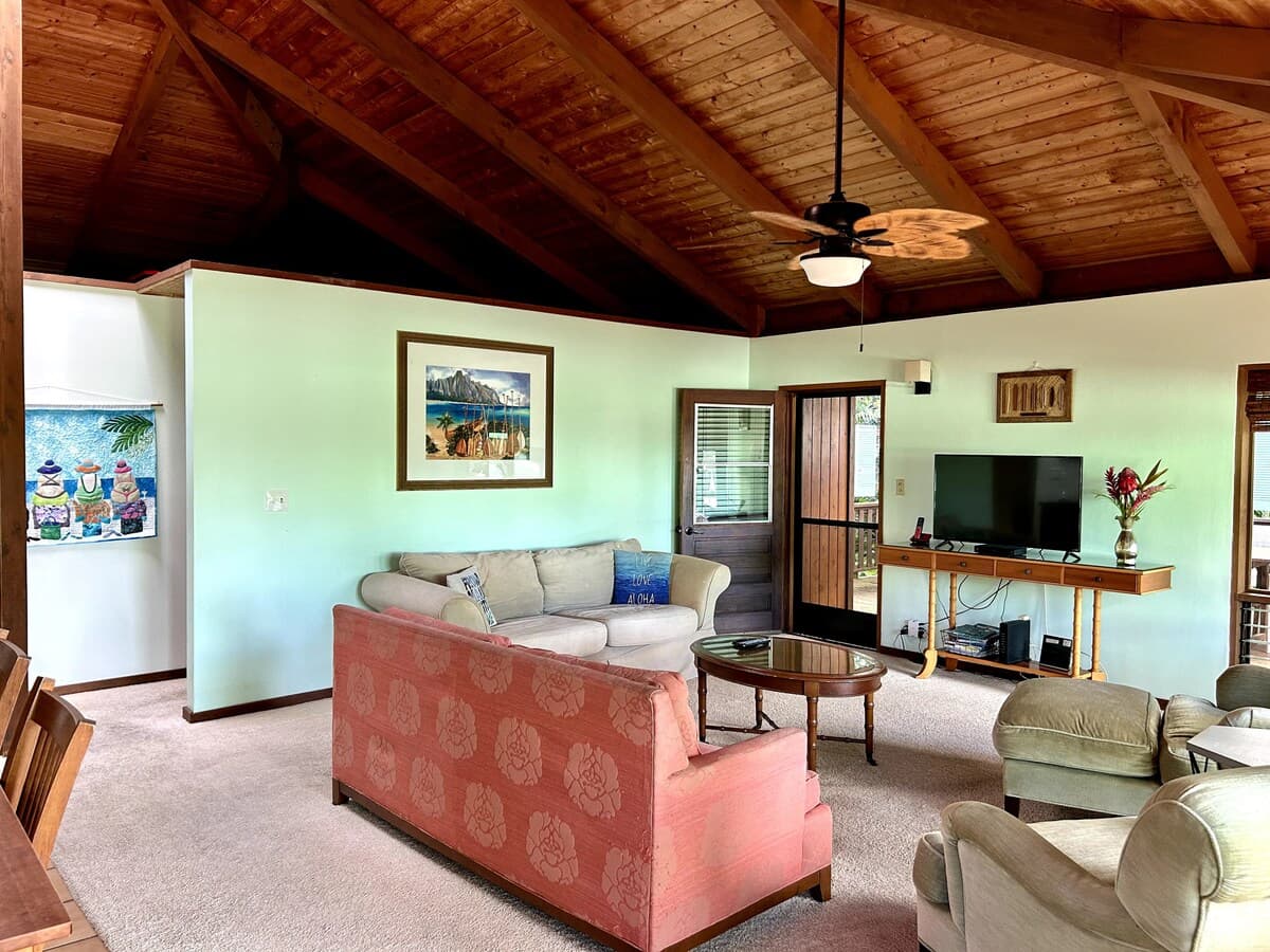 Home in Haiku-Pauwela · ★4.88 · 3 bedrooms · 3 beds · 1 private bath - Photo 5