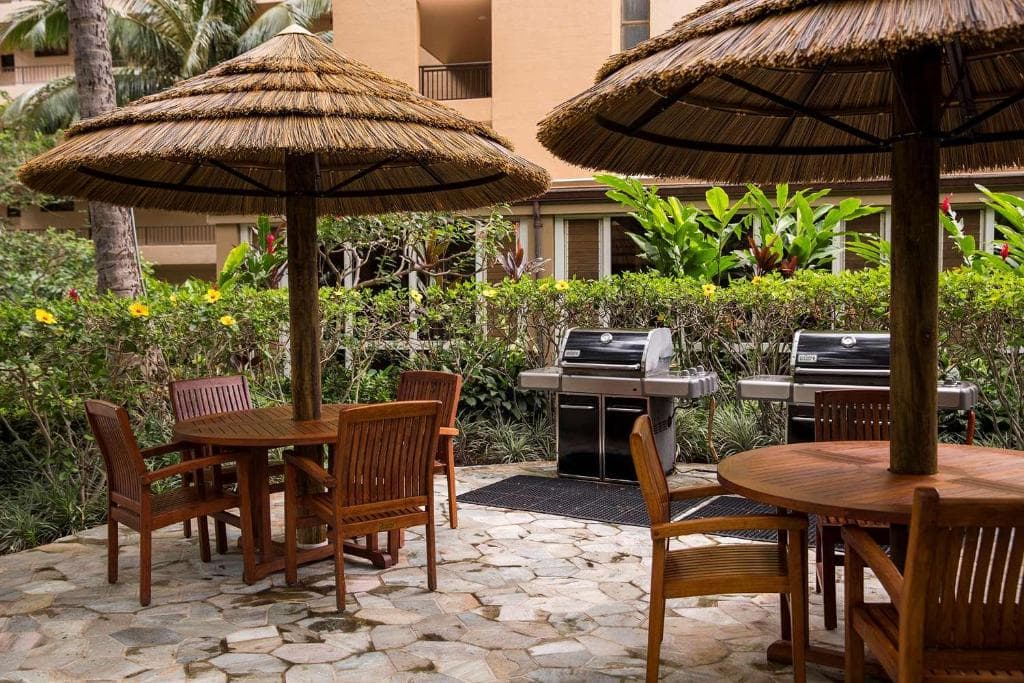 Condo in Kaanapali · ★4.96 · 1 bedroom · 2 beds · 2 baths - Photo 4