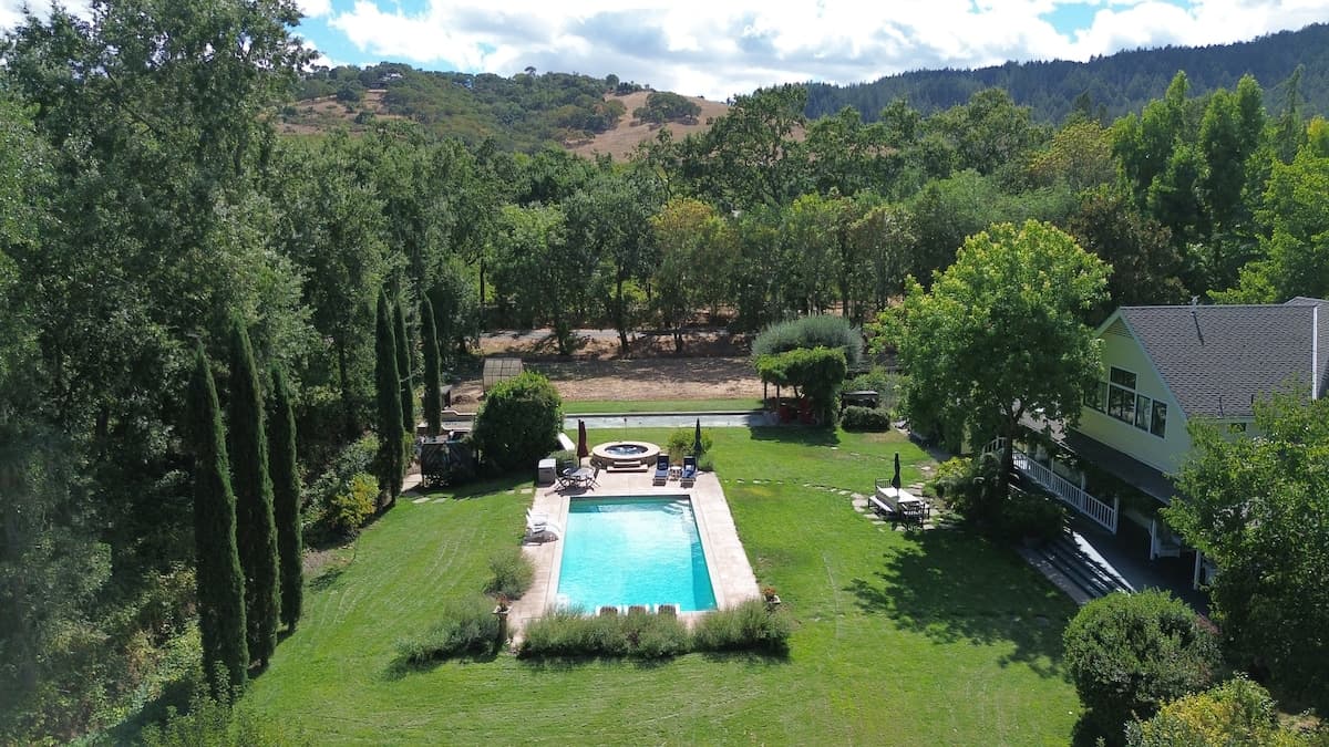 Gated Vineyard Estate with Pool & Spa - Photo 3