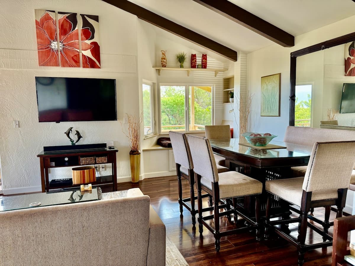 Home in Kihei · ★4.93 · 3 bedrooms · 4 beds · 2 baths - Photo 3